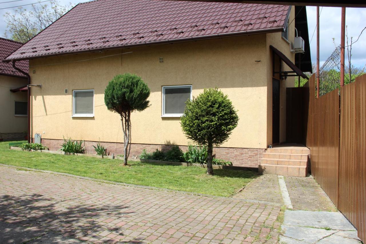 Роман Berehowe Exterior foto