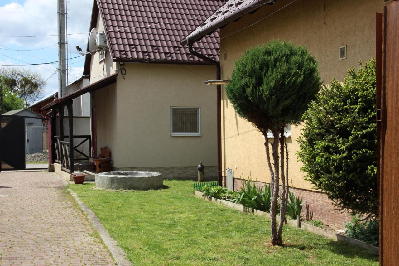 Роман Berehowe Exterior foto